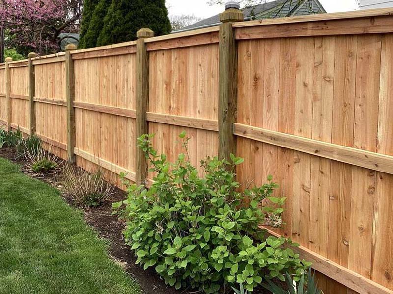Upper Arlington OH cap and trim style wood fence